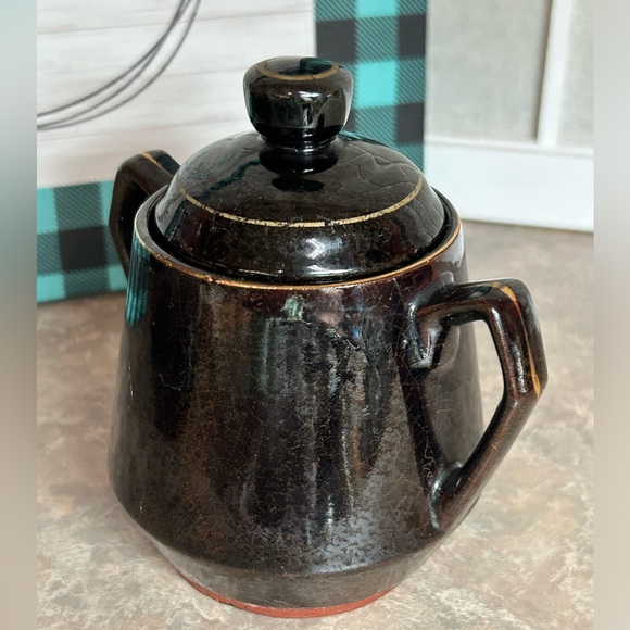 Japan Redware Tea Set and Salt/Pepper Shakers - Picture 9 of 14